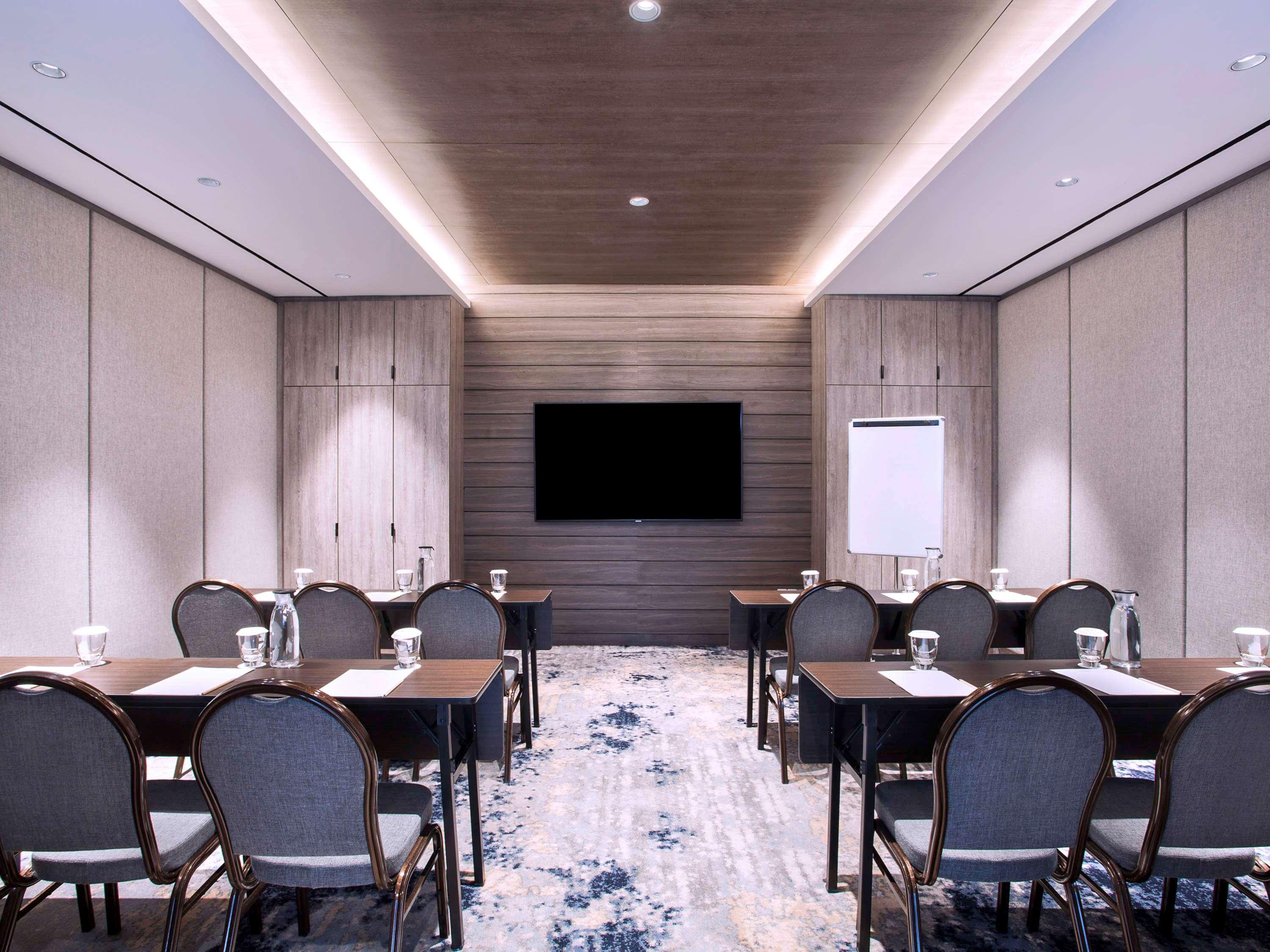 Mercure Tangerang Bsd City Extérieur photo