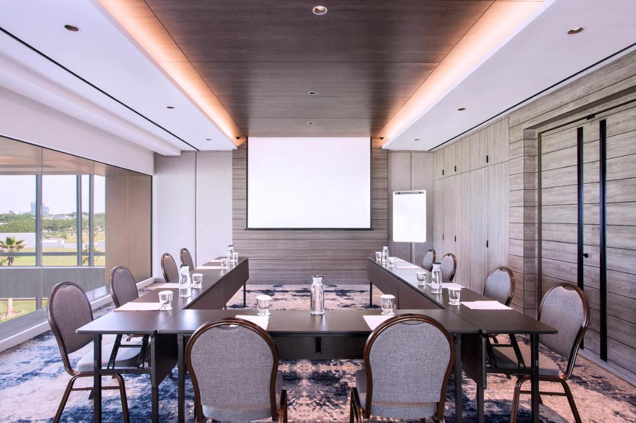 Mercure Tangerang Bsd City Extérieur photo